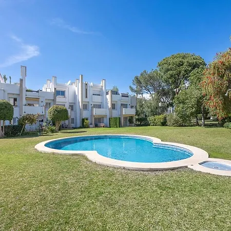 Holiday home Charming Townhouse With Pool In Nueva Andalucia Marbella