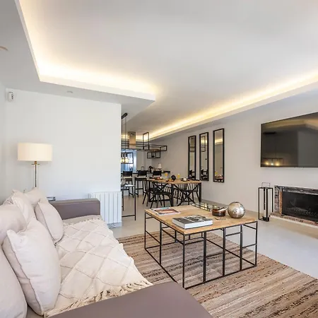 Charming Townhouse With Pool In Nueva Andalucia Marbella